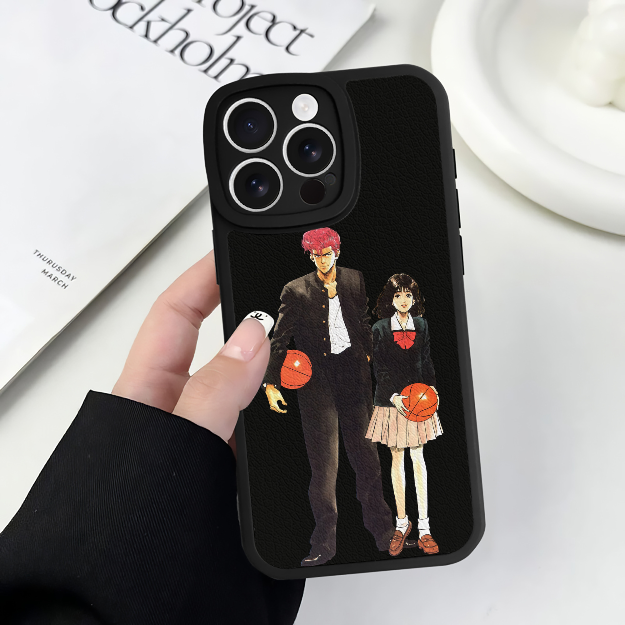 （画像用） SLAM DUNK／スラムダンク 【iPhone 16シリーズ対応】シリコンスマホケース（レザー調） 材質：シリコン